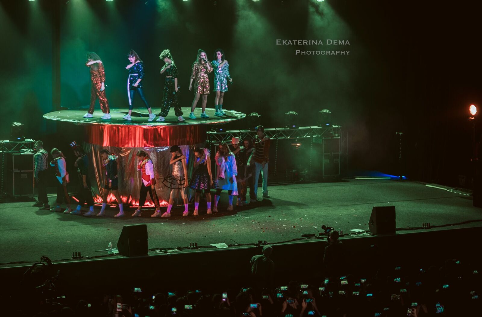 Open-Kids_2 Учасниця Open Kids провалилася під сцену під час Magic Show &mdash; UA MUSIC | Енциклопедія української музики